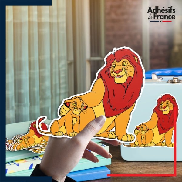 autocollant petit format Disney - Le Roi Lion - Simba et Mufasa
