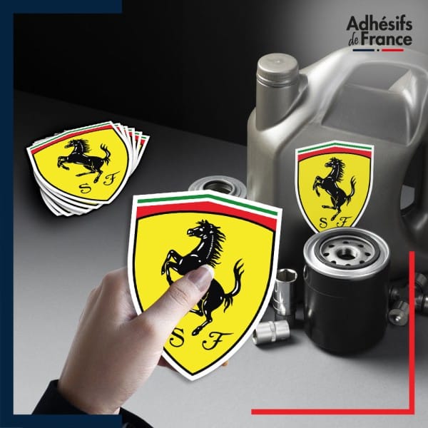 autocollant petit format Formule 1 - Logo écurie F1 - Scuderia Ferrari